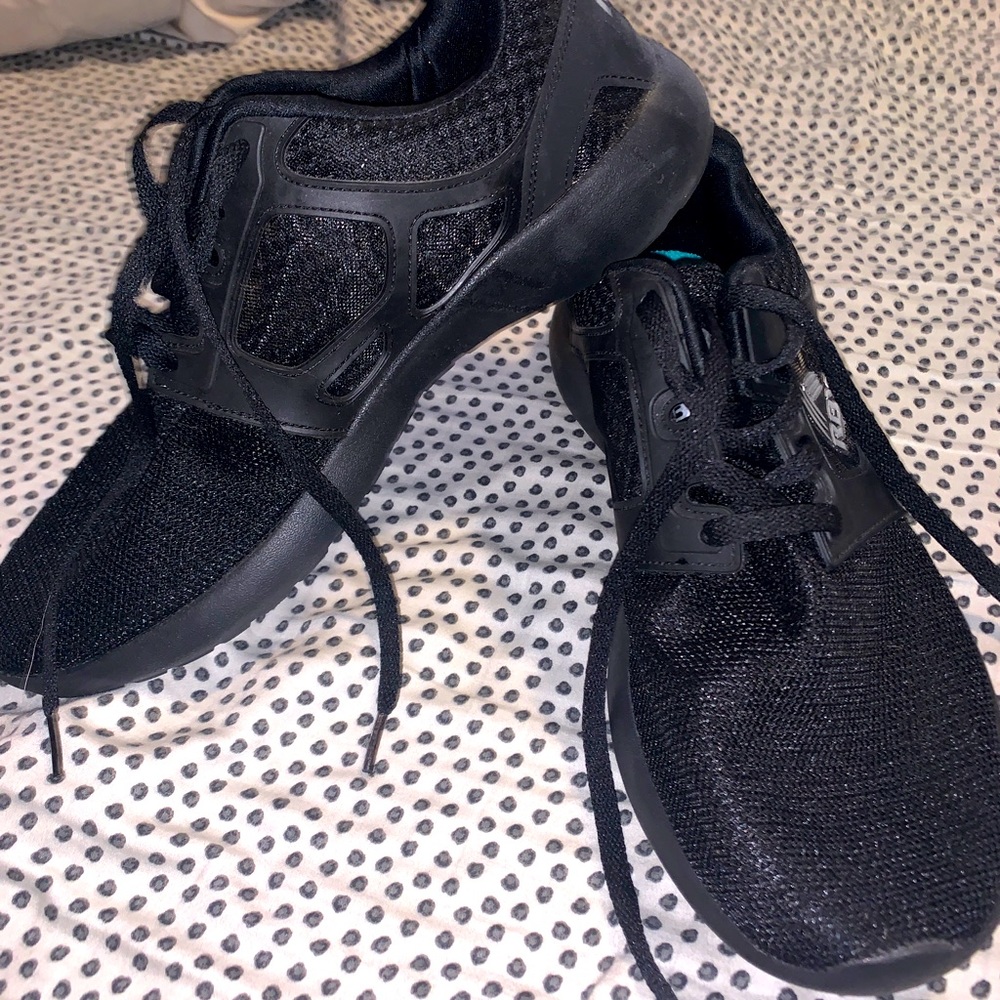 🍭3 for 20 🍭RBX Running Shoes